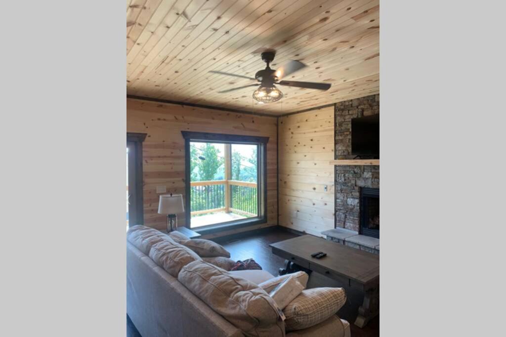 Chalet Village- Amazing Mountain Views - Piney Butt Place Gatlinburg Esterno foto